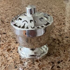 Vintage Silver Plated potpourri holder. Rare